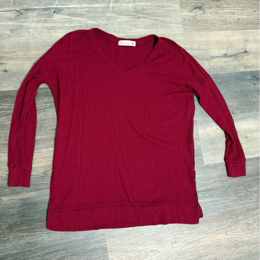 Women's Long Sleeve V-Neck Top - Red